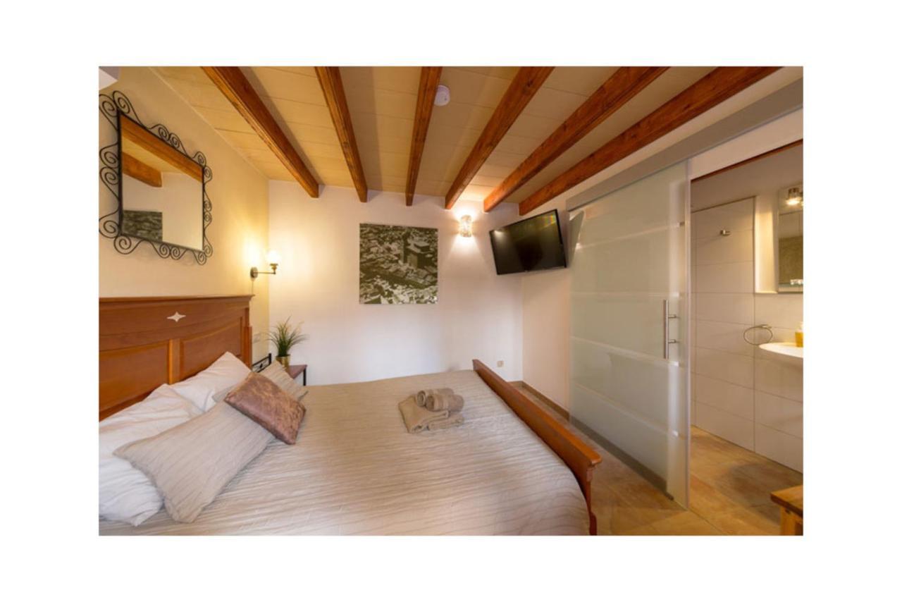 Апарт отель Boutique Hostal "Born53" Im Stadtkern Von Llucmajor, Mallorca Льюкмайор Экстерьер фото