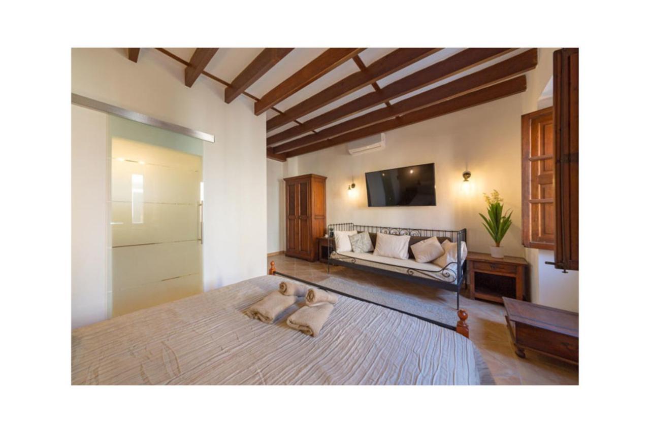 Апарт отель Boutique Hostal "Born53" Im Stadtkern Von Llucmajor, Mallorca Льюкмайор Экстерьер фото