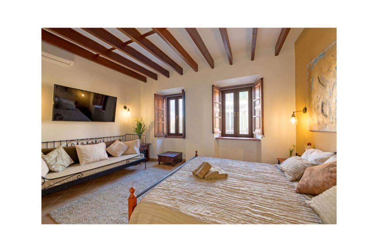 Апарт отель Boutique Hostal "Born53" Im Stadtkern Von Llucmajor, Mallorca Льюкмайор Экстерьер фото