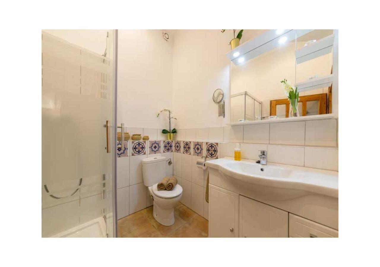 Апарт отель Boutique Hostal "Born53" Im Stadtkern Von Llucmajor, Mallorca Льюкмайор Экстерьер фото